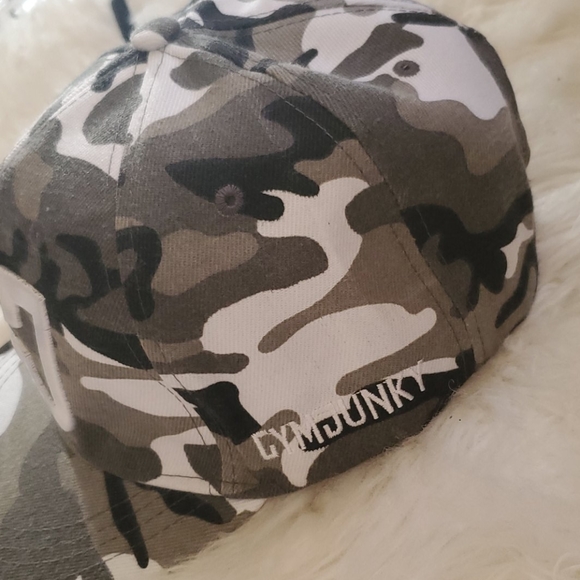 Hat - Picture 2 of 3